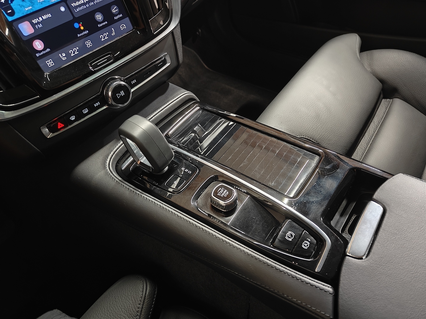 VOLVO S90 21