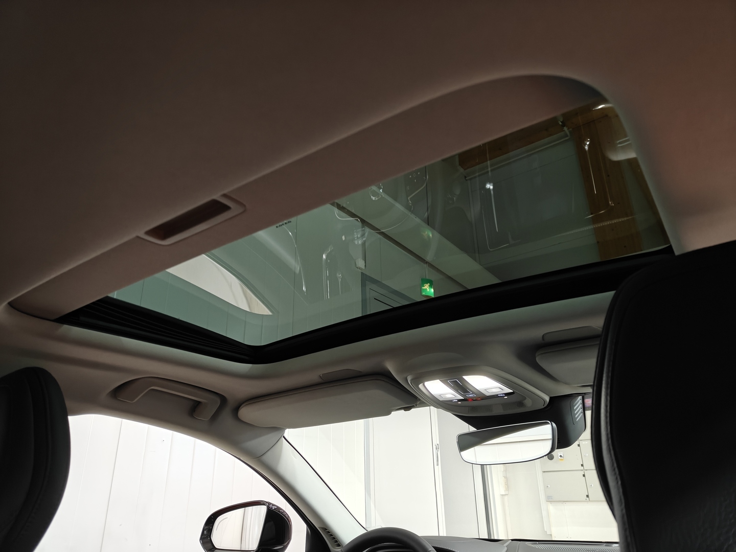 VOLVO S90 25