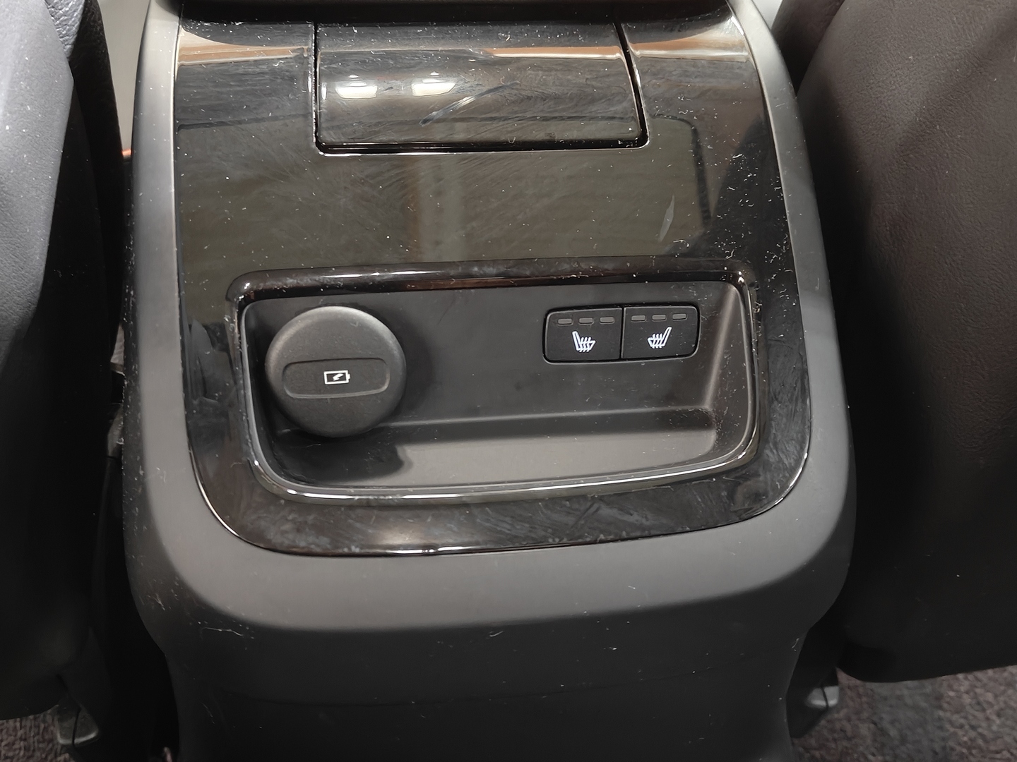 VOLVO S90 28