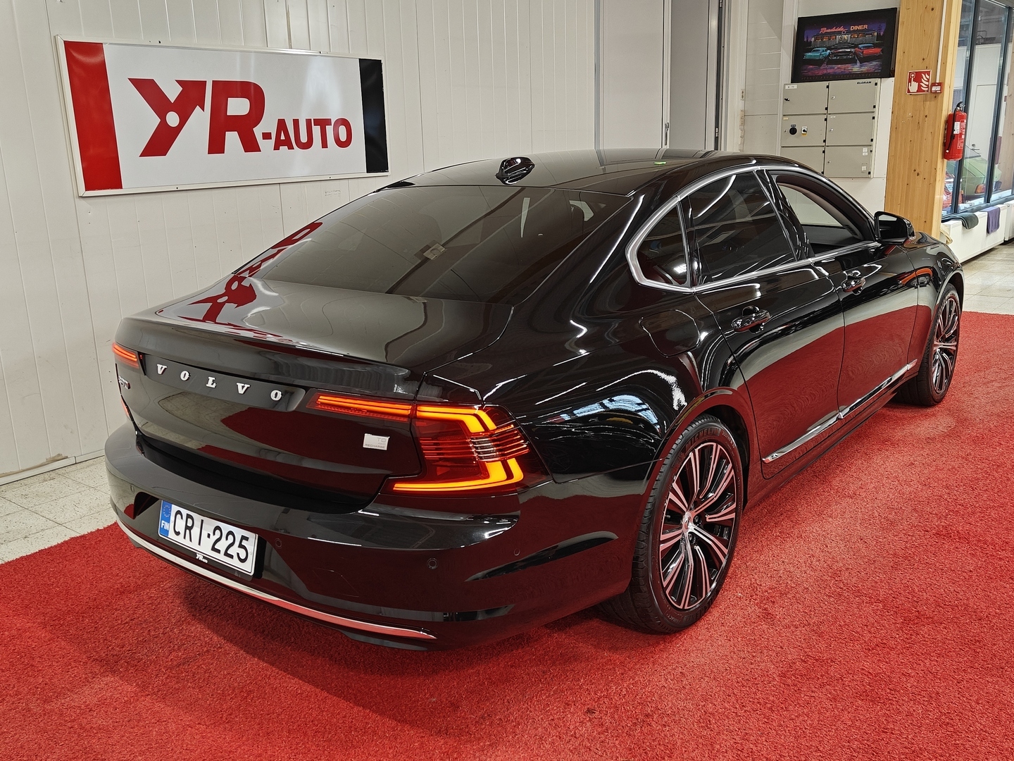 VOLVO S90 6