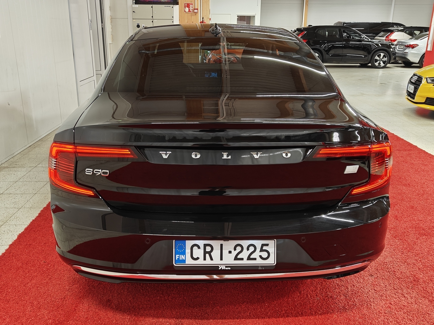 VOLVO S90 7