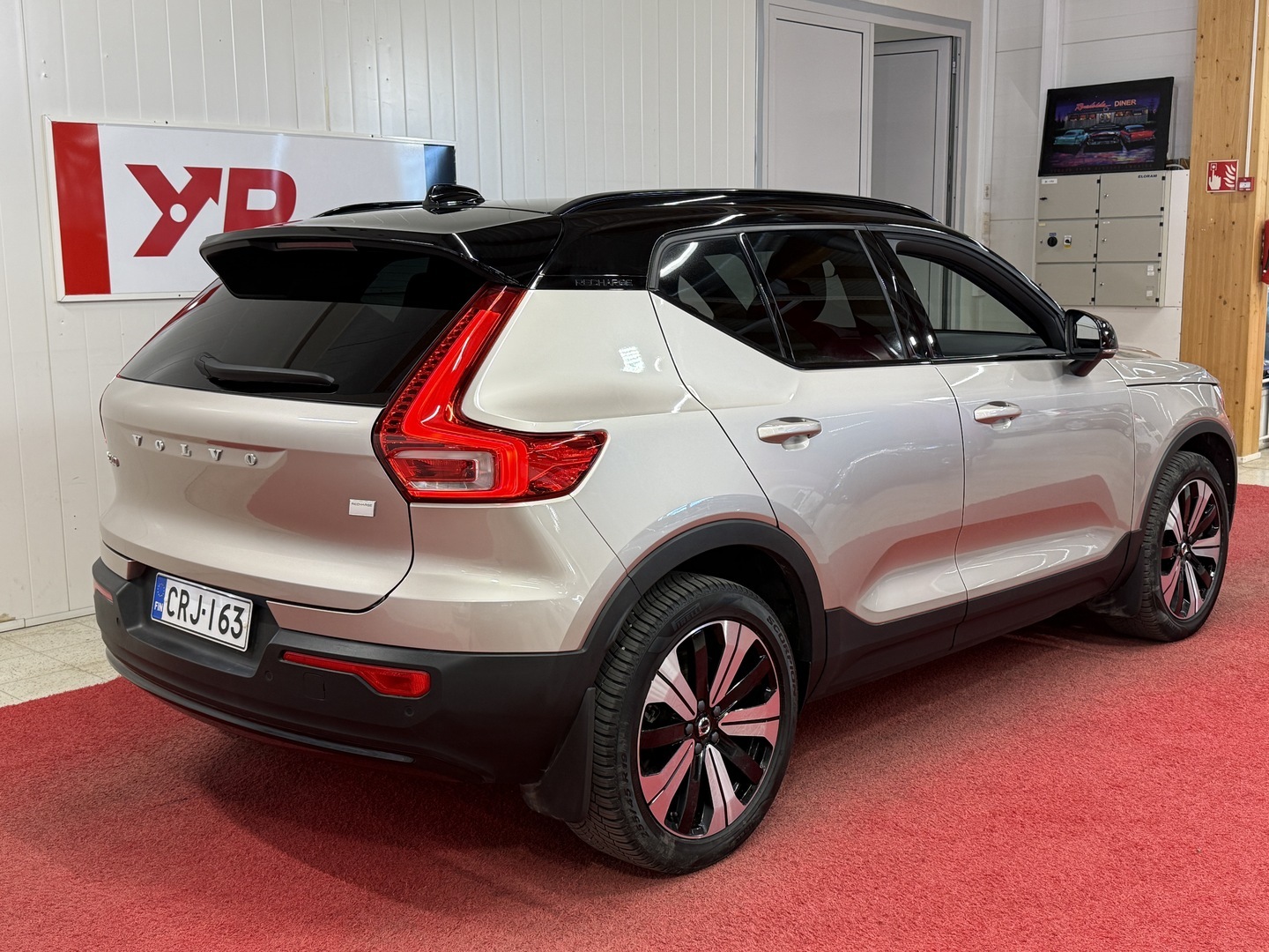 VOLVO XC40 2023