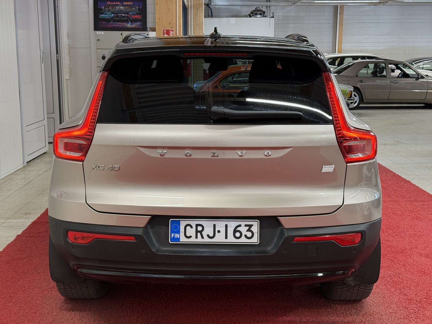 VOLVO XC40 2023