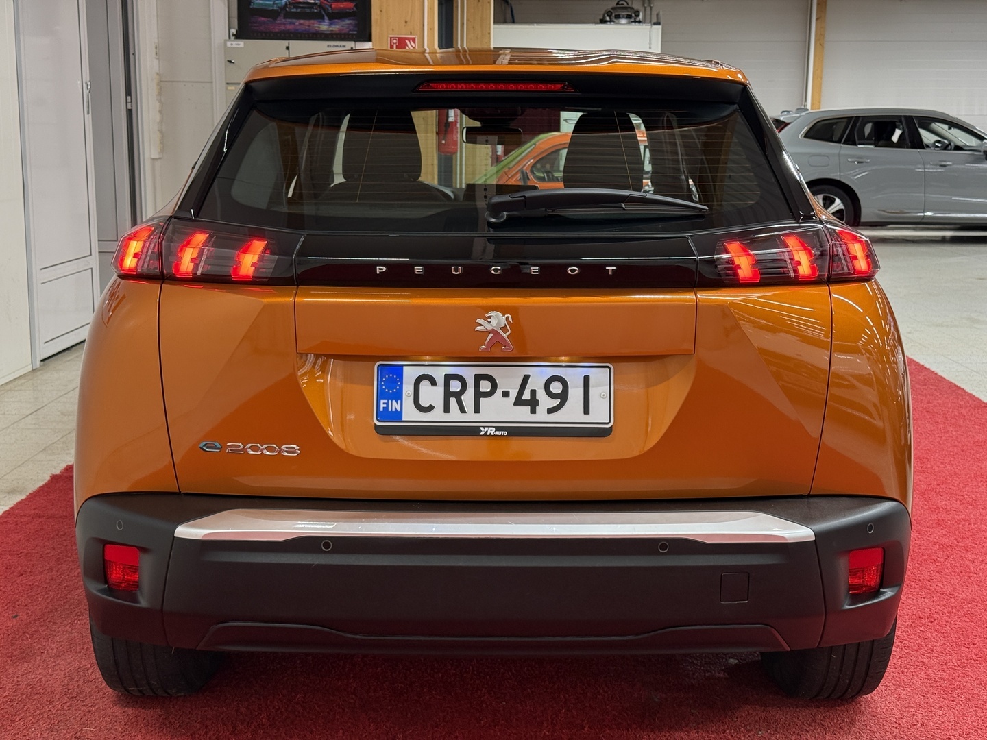PEUGEOT e-2008 2023