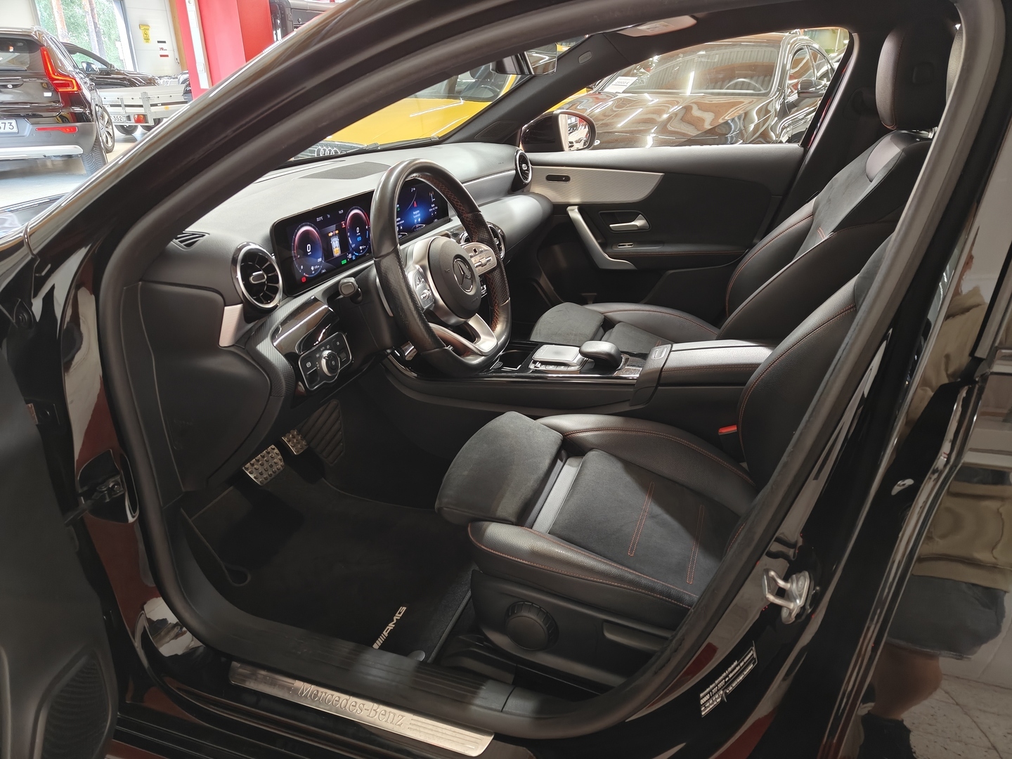 MERCEDES-BENZ A 2021