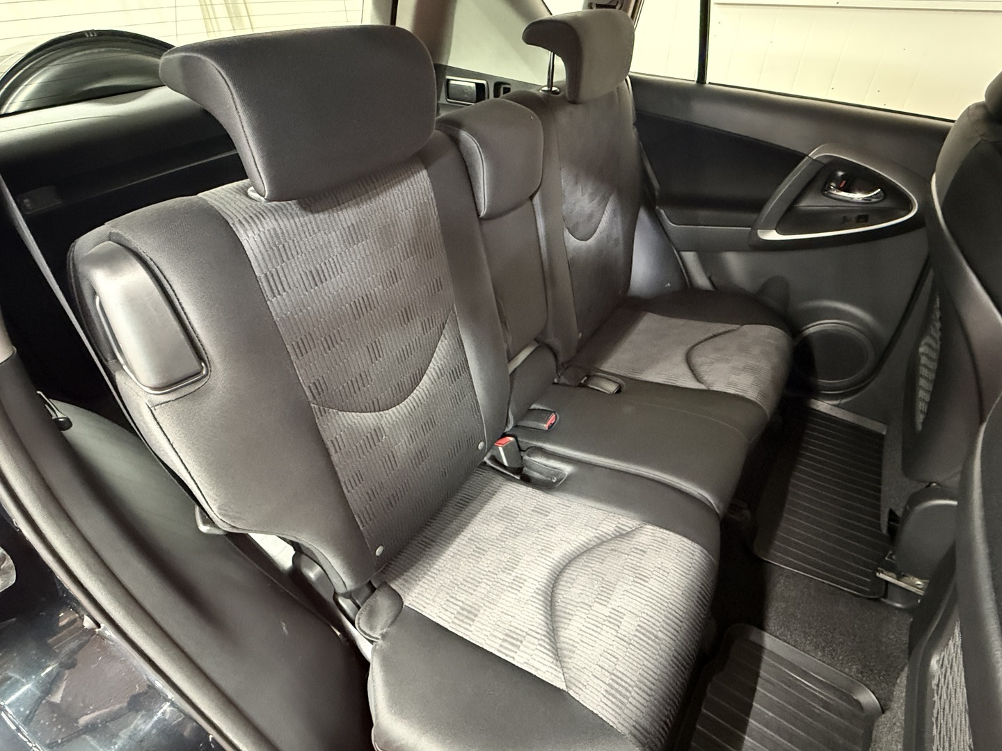 TOYOTA RAV4 2010