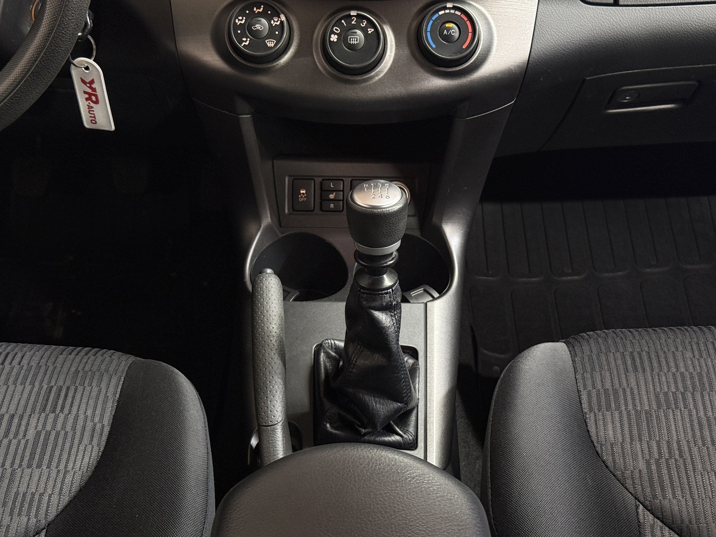 TOYOTA RAV4 2010