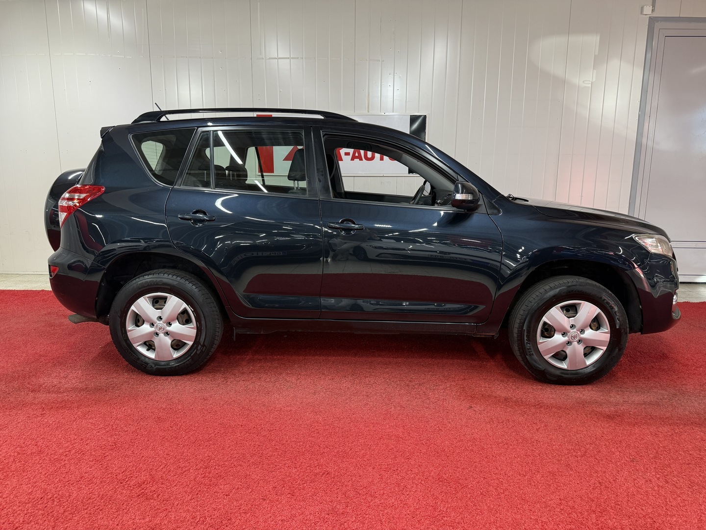 TOYOTA RAV4 2010