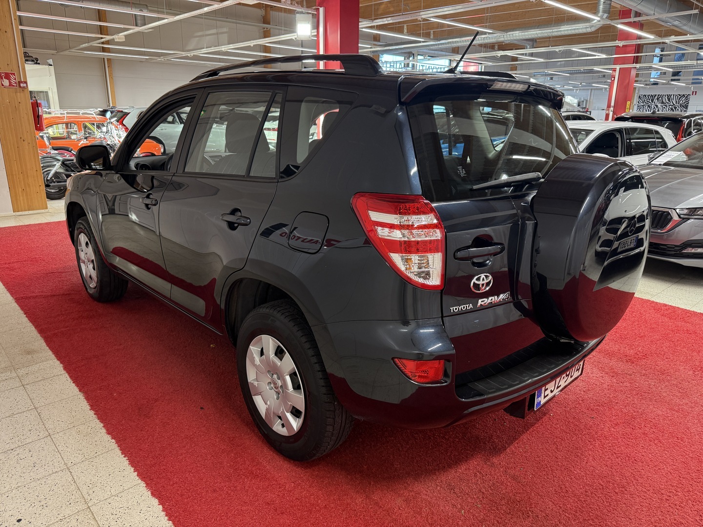 TOYOTA RAV4 2010