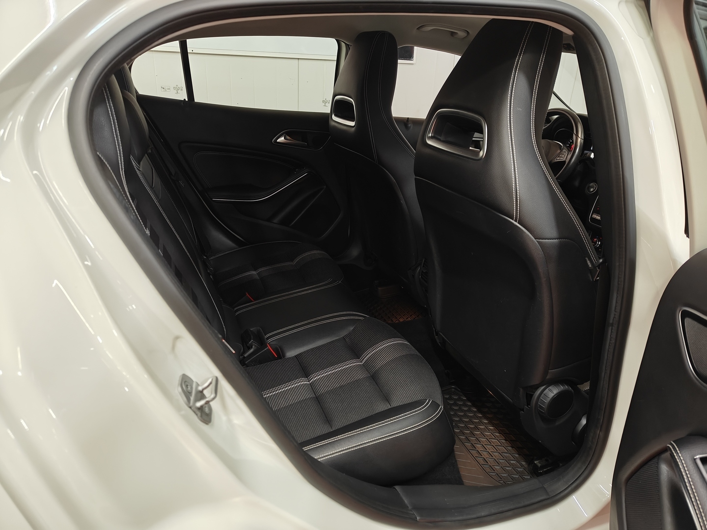 MERCEDES-BENZ GLA 2017