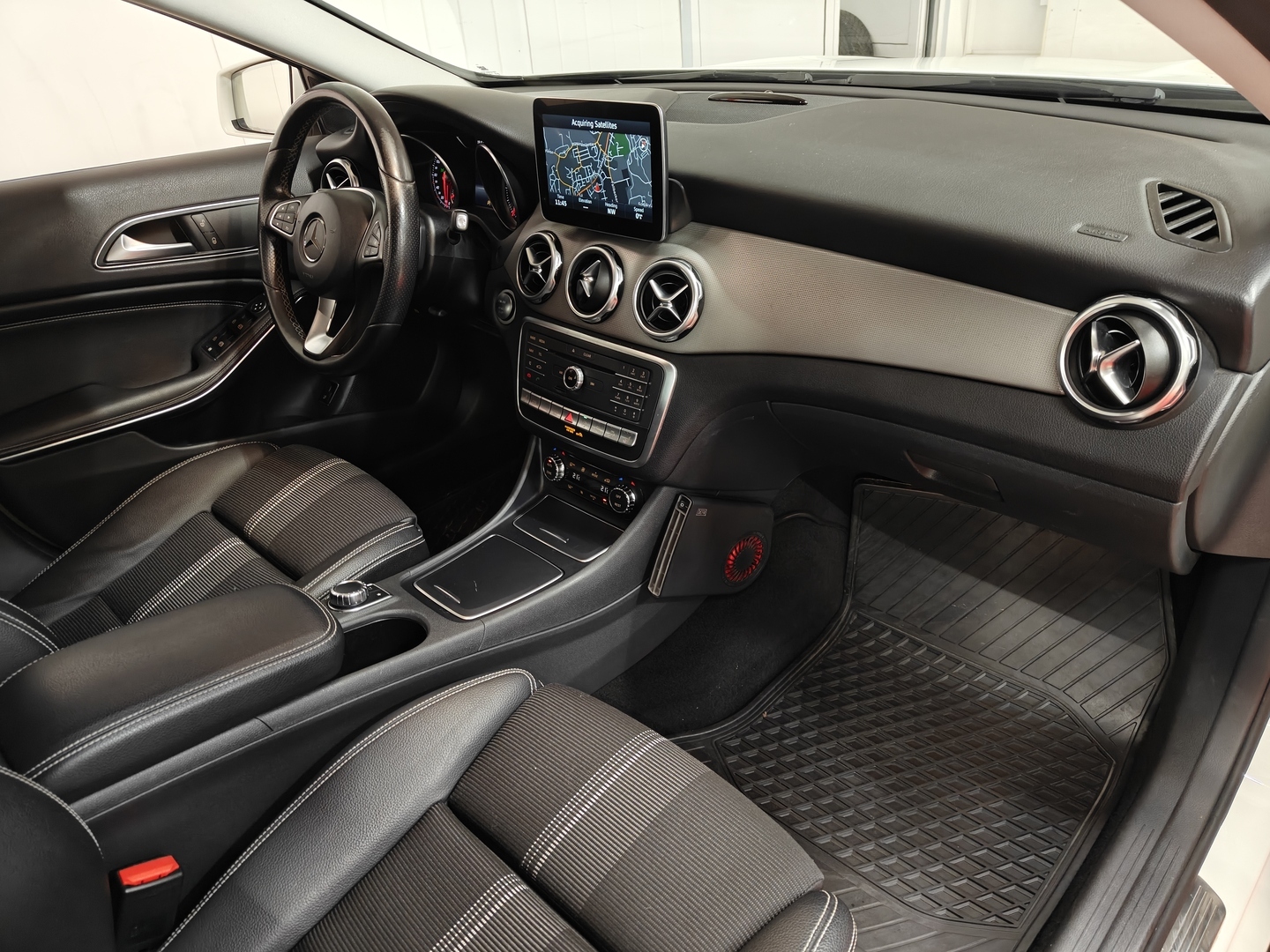 MERCEDES-BENZ GLA 2017