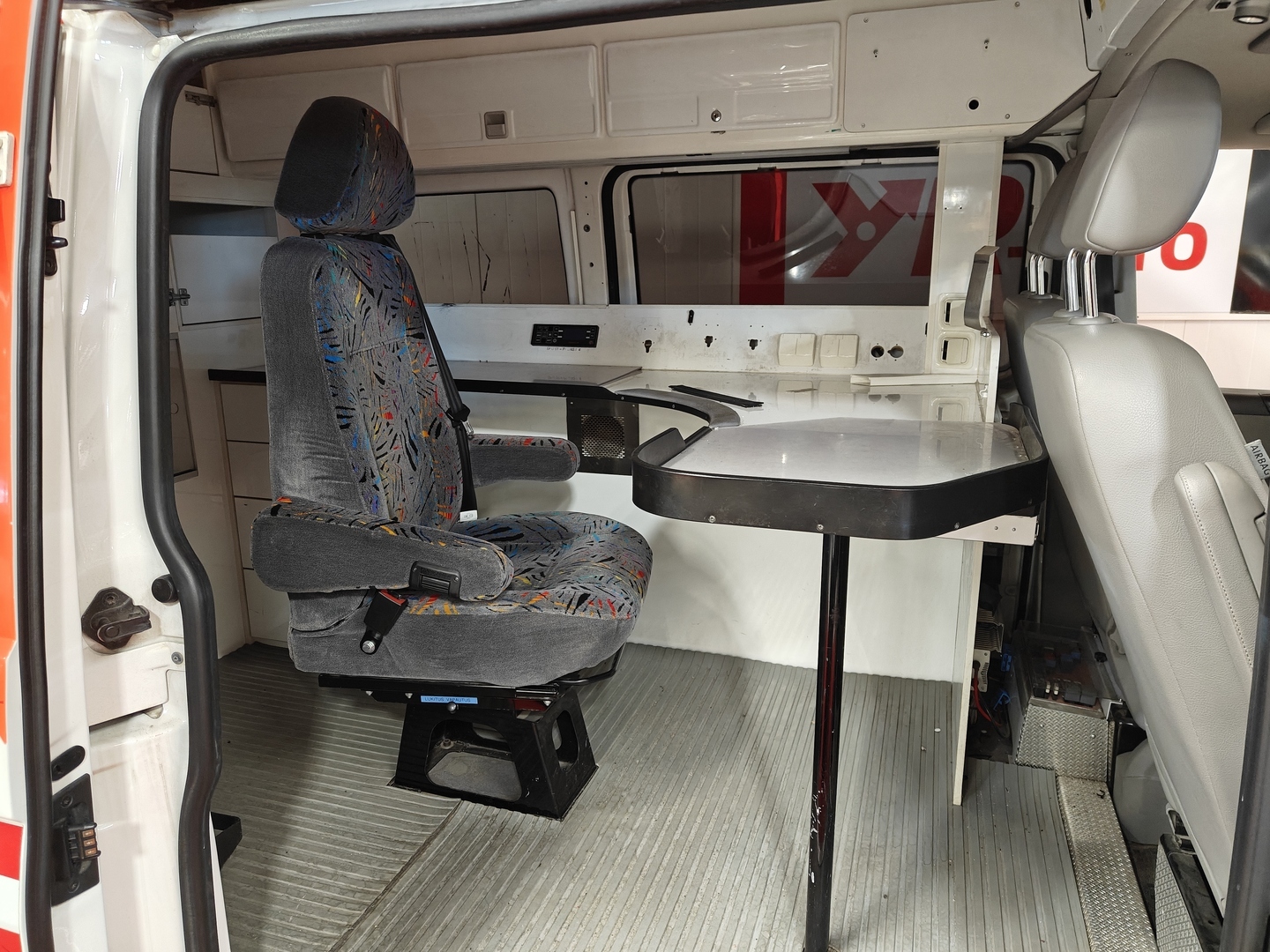 VOLKSWAGEN TRANSPORTER 2012