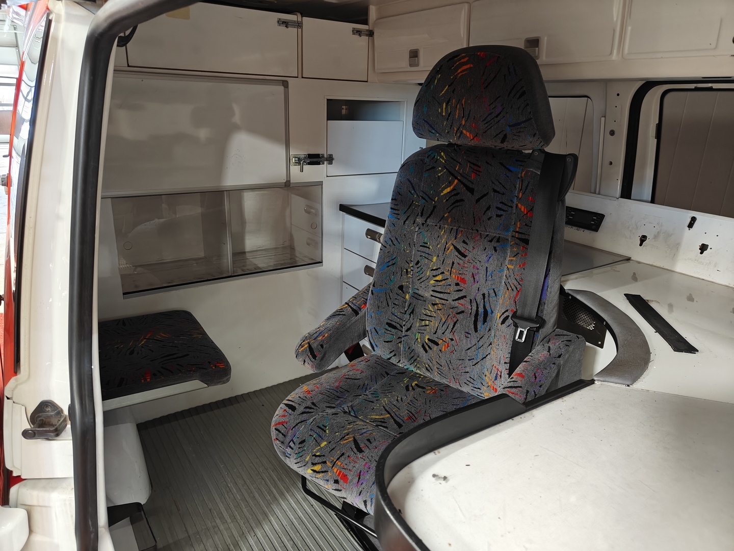 VOLKSWAGEN TRANSPORTER 2012