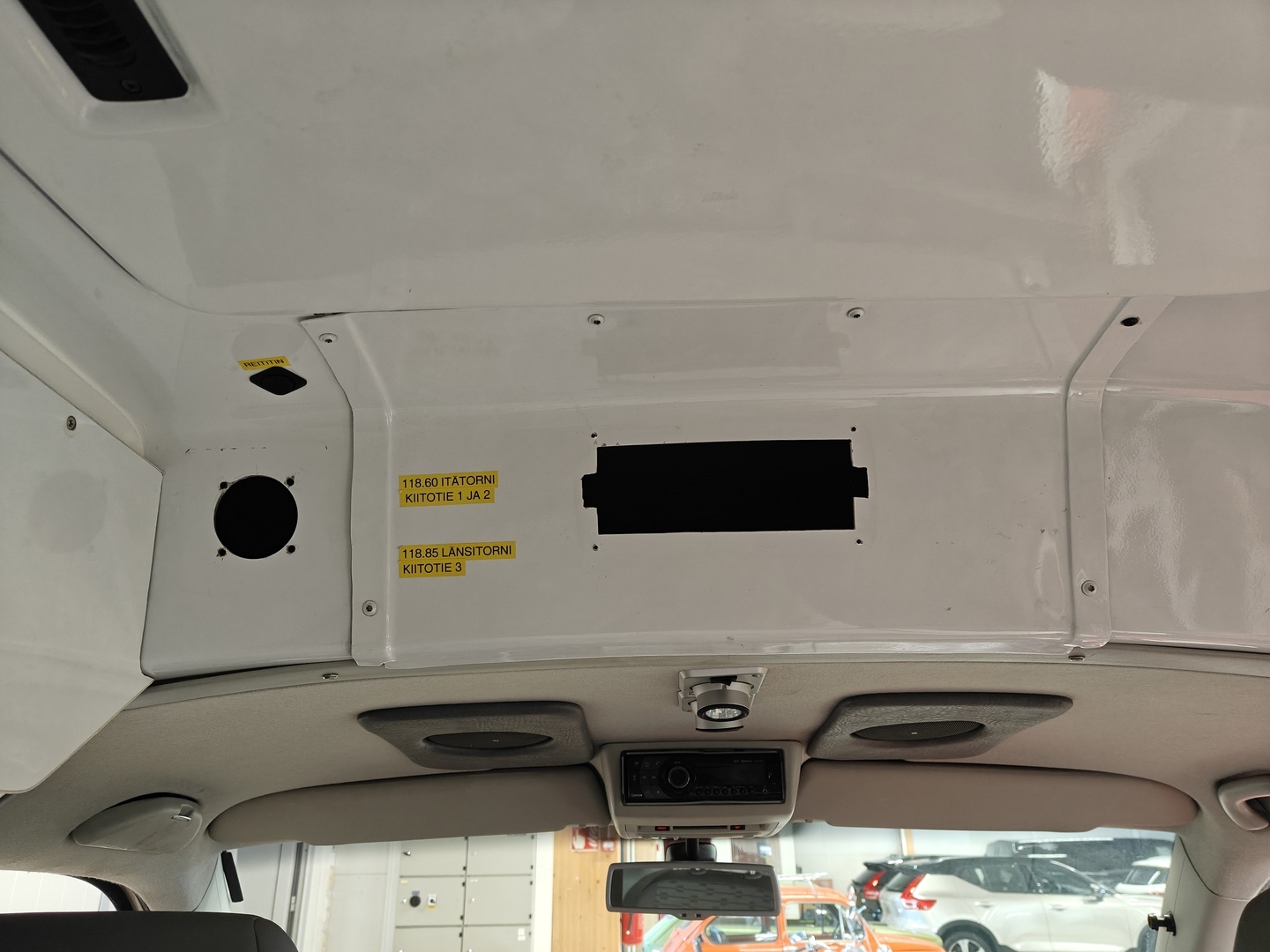 VOLKSWAGEN TRANSPORTER 2012