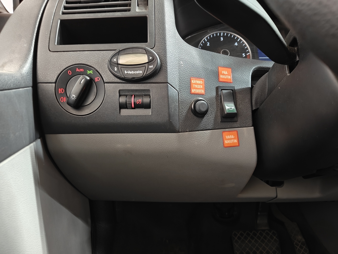 VOLKSWAGEN TRANSPORTER 2012