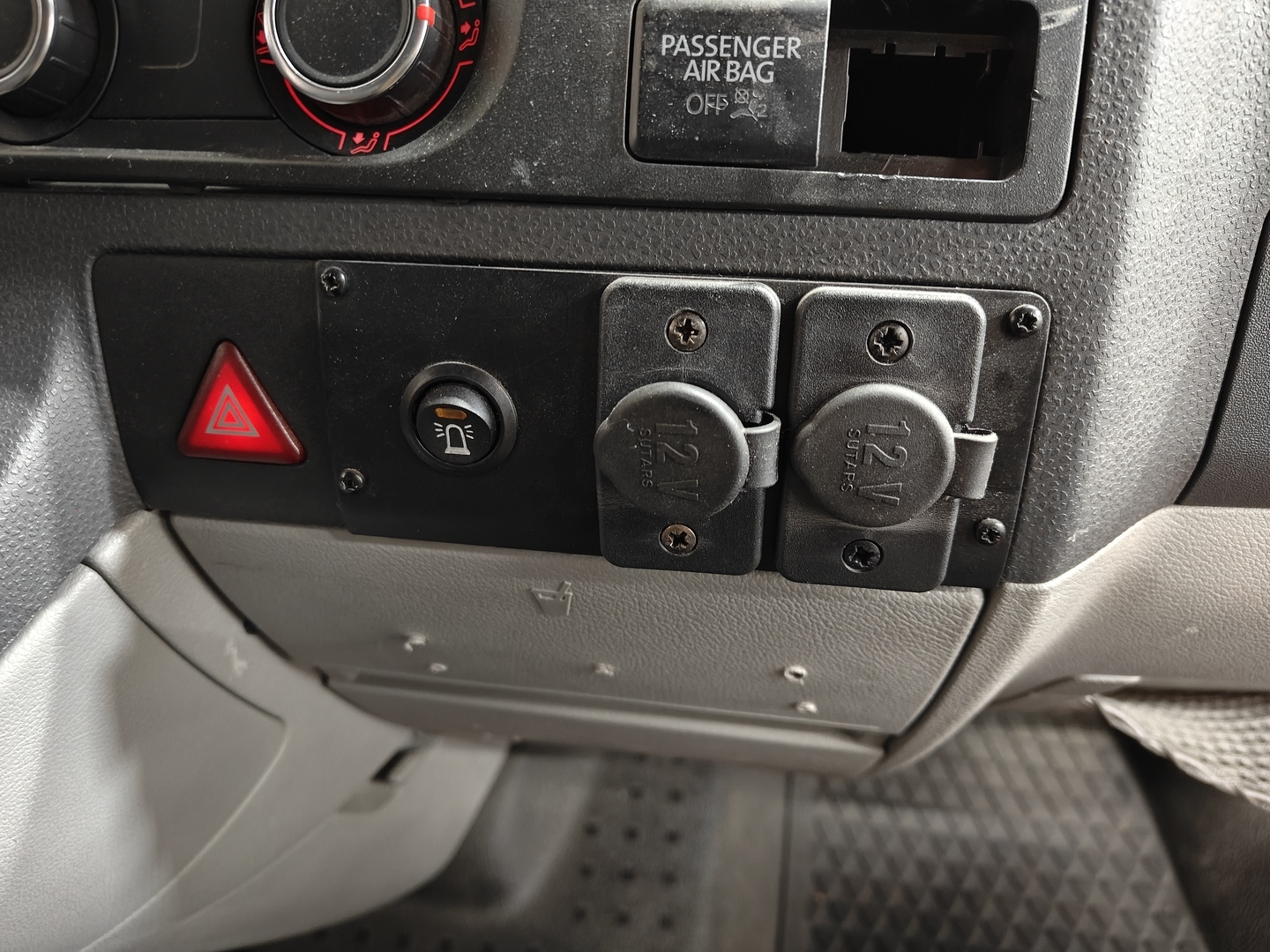 VOLKSWAGEN TRANSPORTER 2012