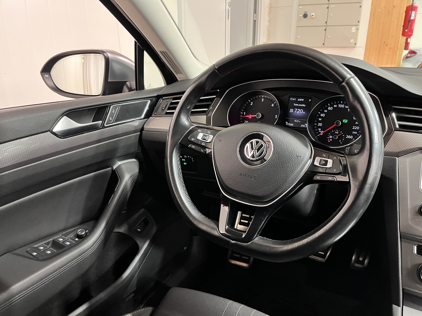 VOLKSWAGEN Passat 2017