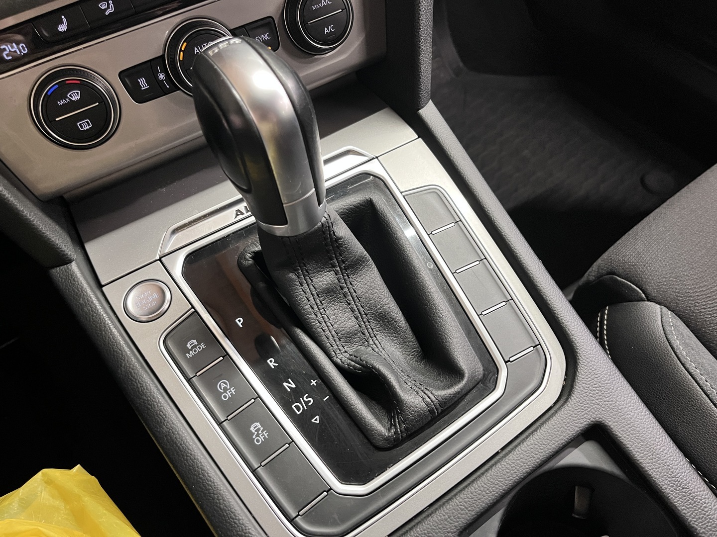 VOLKSWAGEN Passat 2017