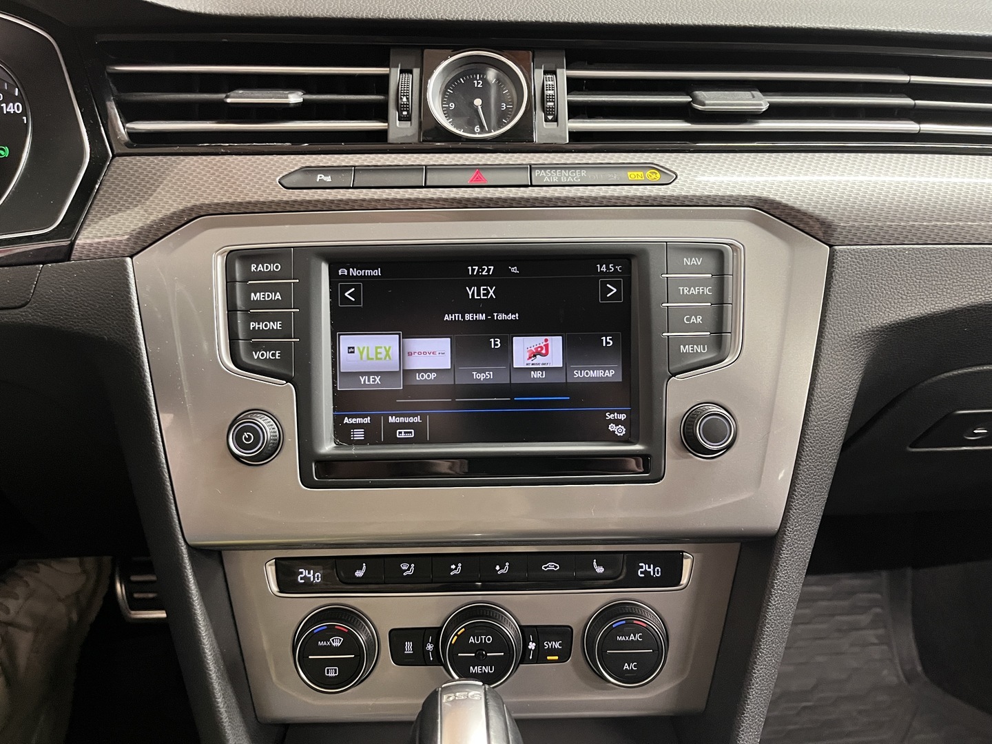 VOLKSWAGEN Passat 2017