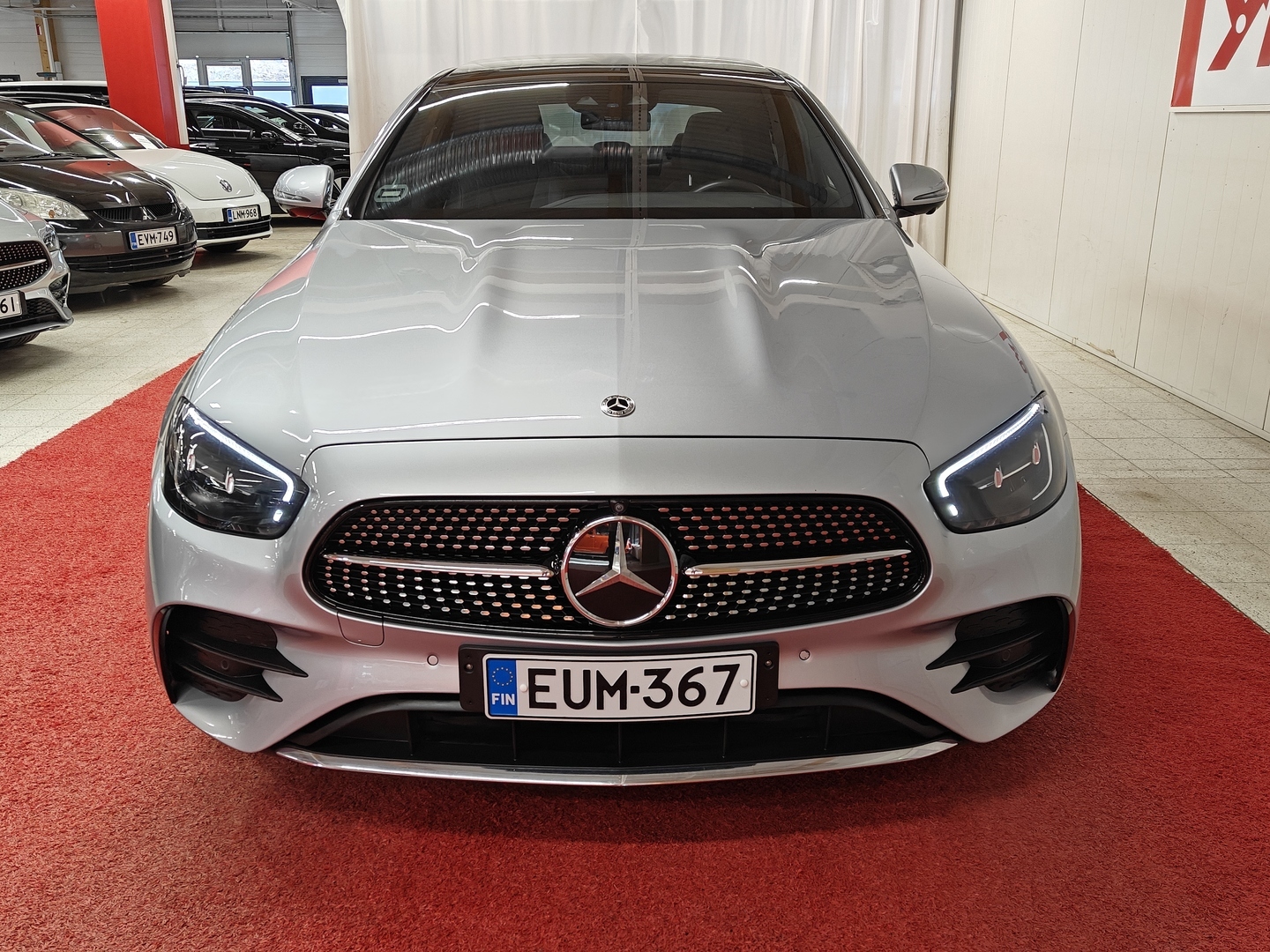 MERCEDES-BENZ E 2