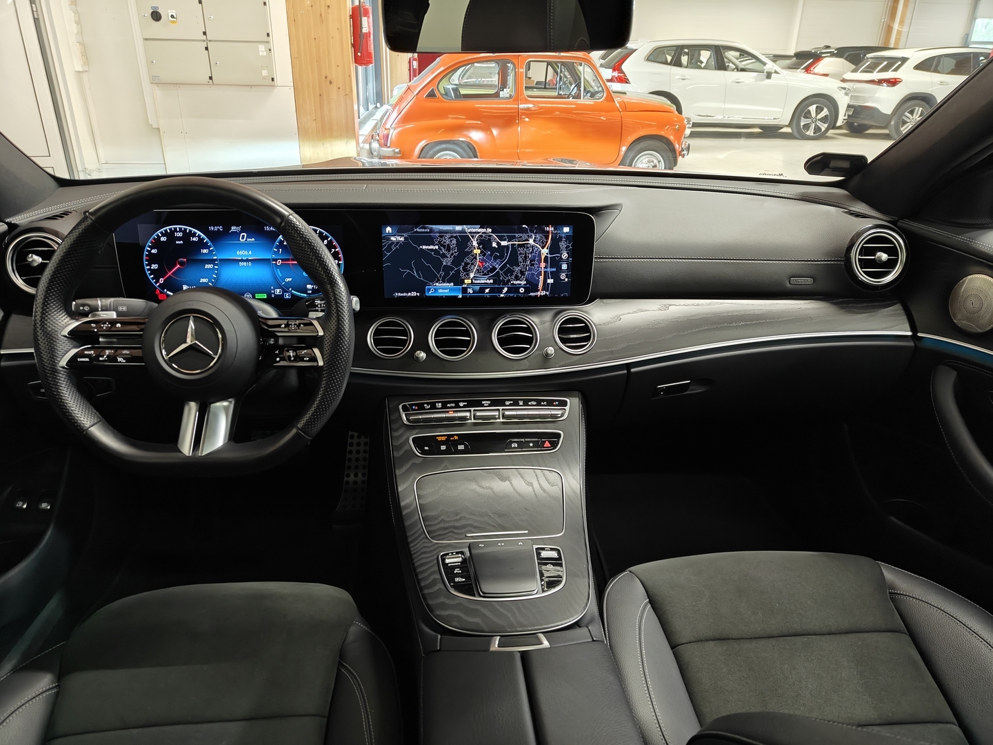 MERCEDES-BENZ E 9