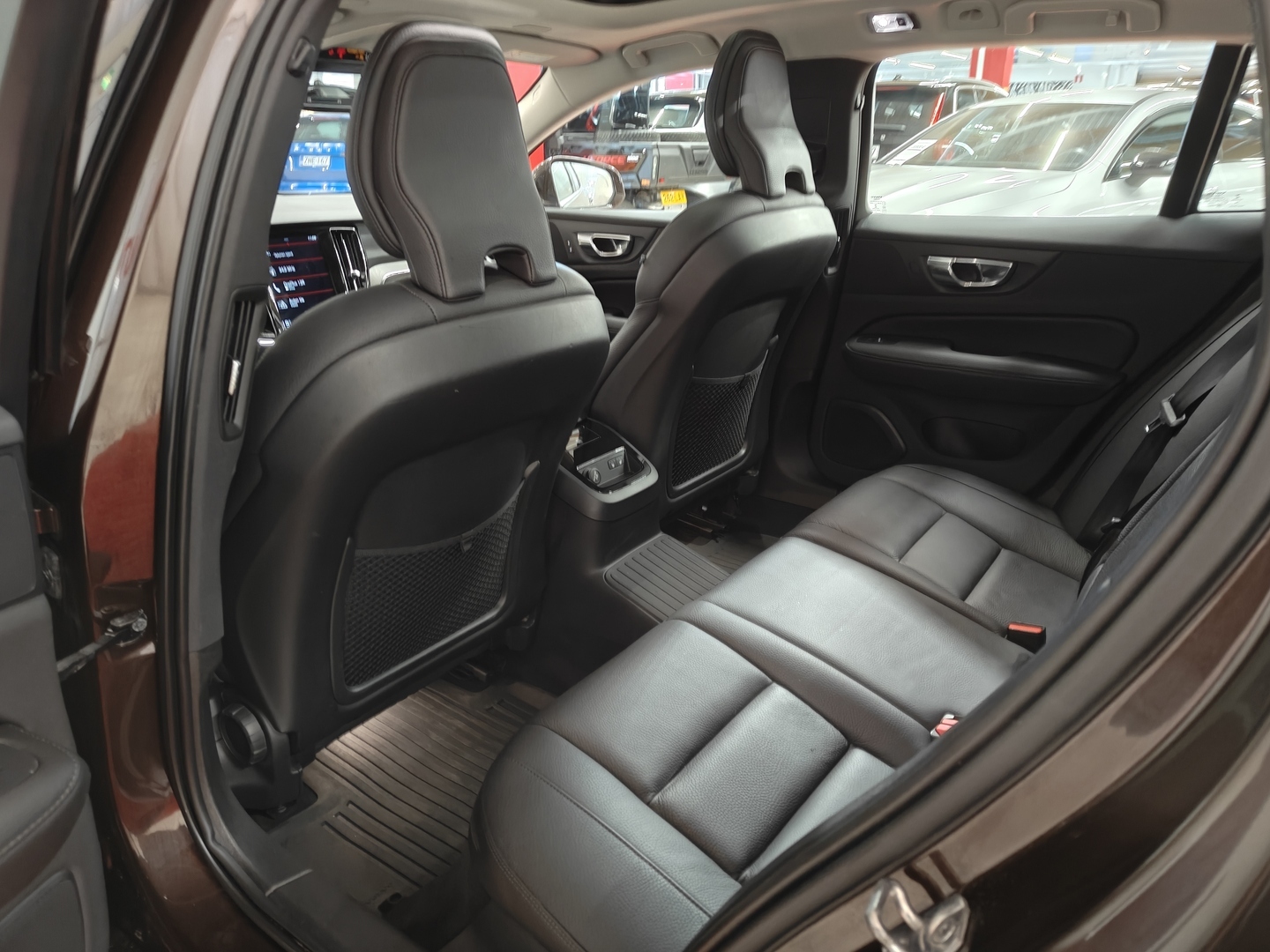 VOLVO V60 2019
