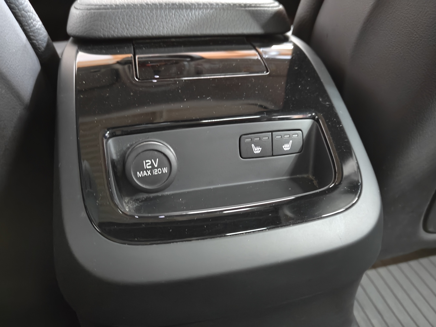 VOLVO V60 2019