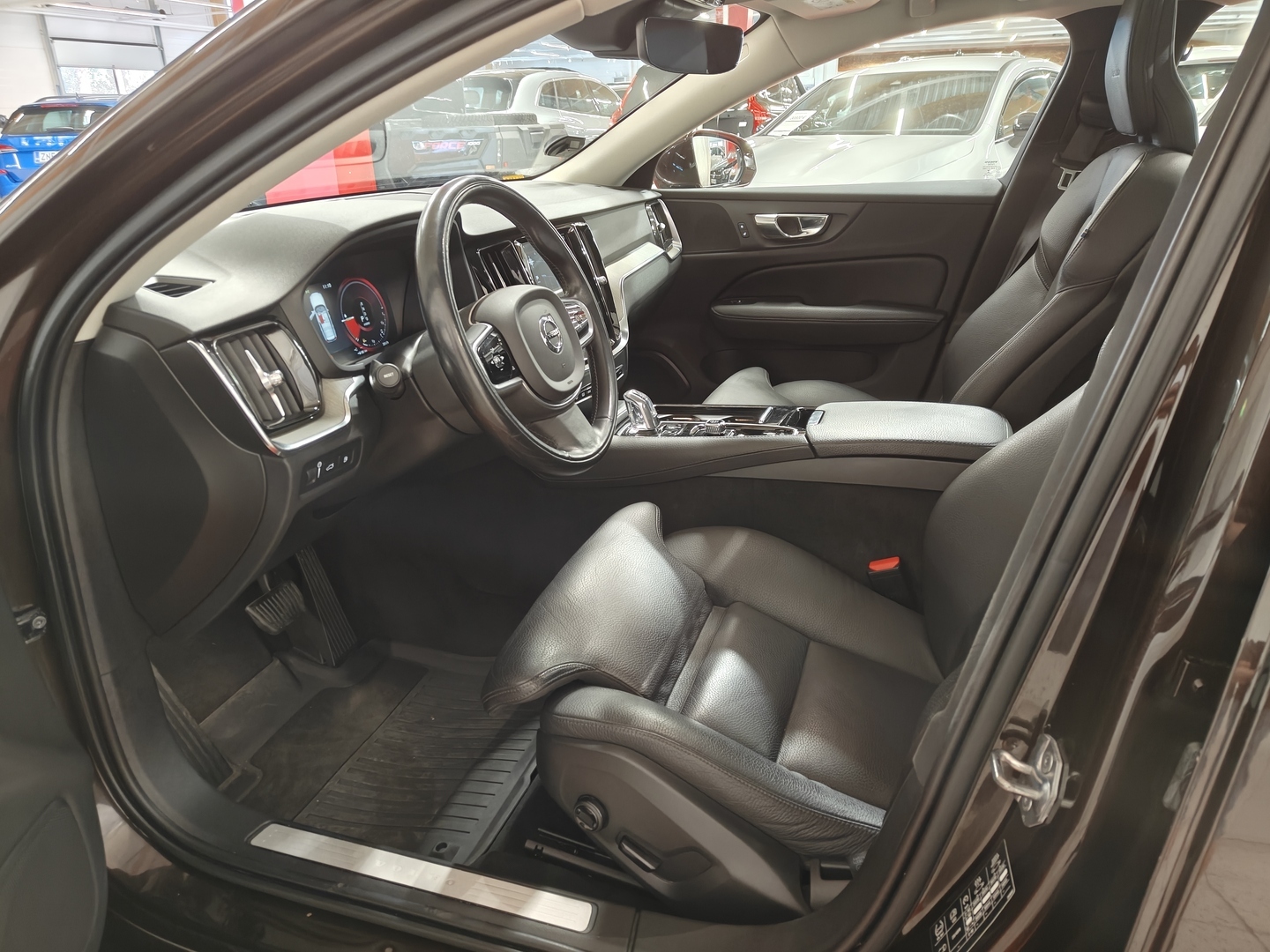 VOLVO V60 2019