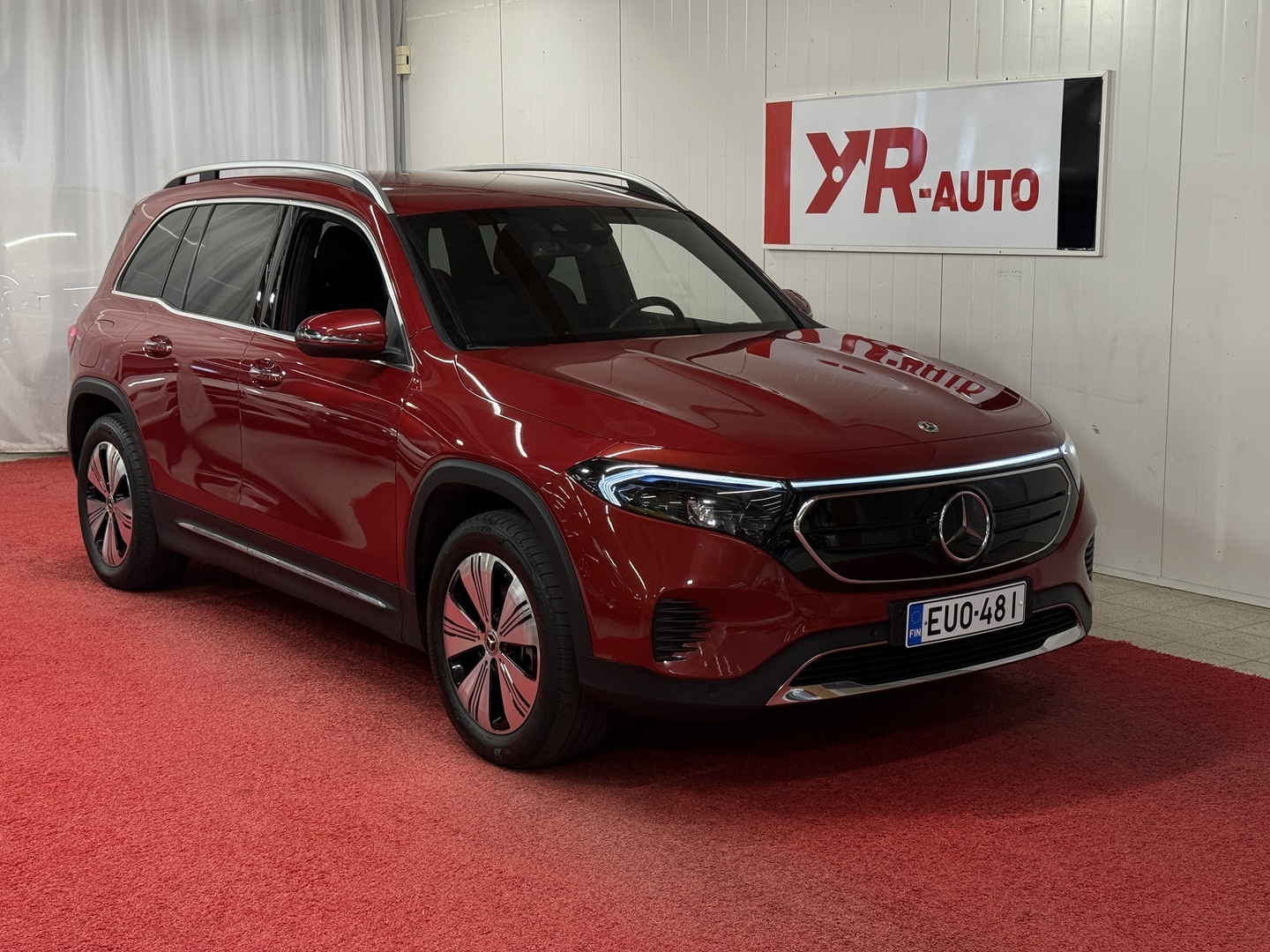 MERCEDES-BENZ EQB 2023