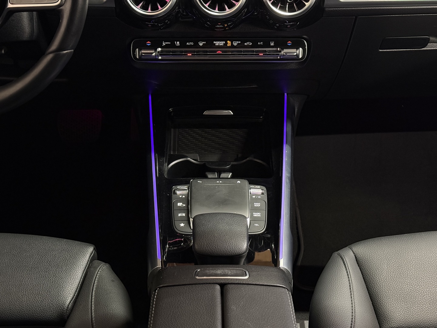 MERCEDES-BENZ EQB 2023