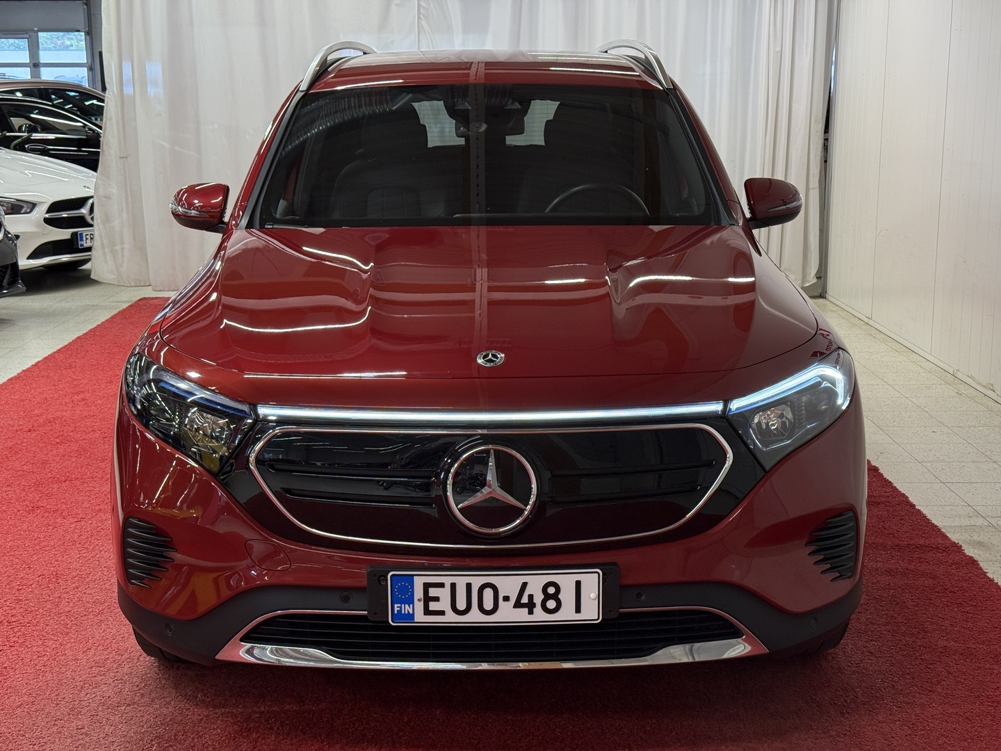 MERCEDES-BENZ EQB 2023