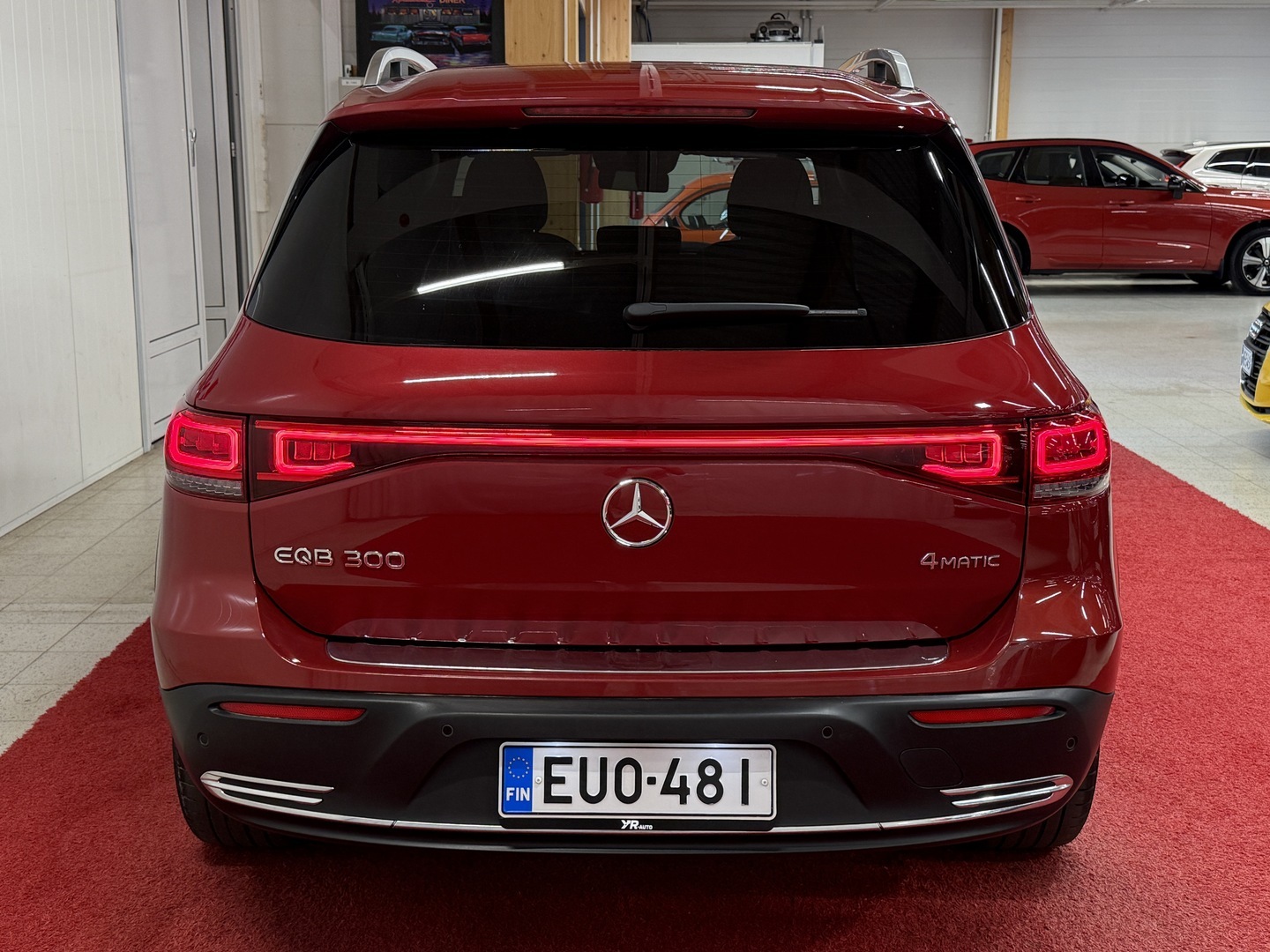 MERCEDES-BENZ EQB 2023