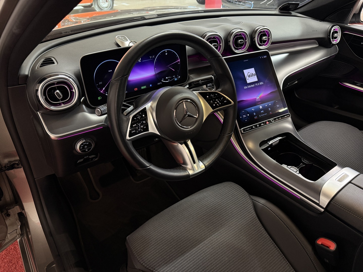 MERCEDES-BENZ C 2023