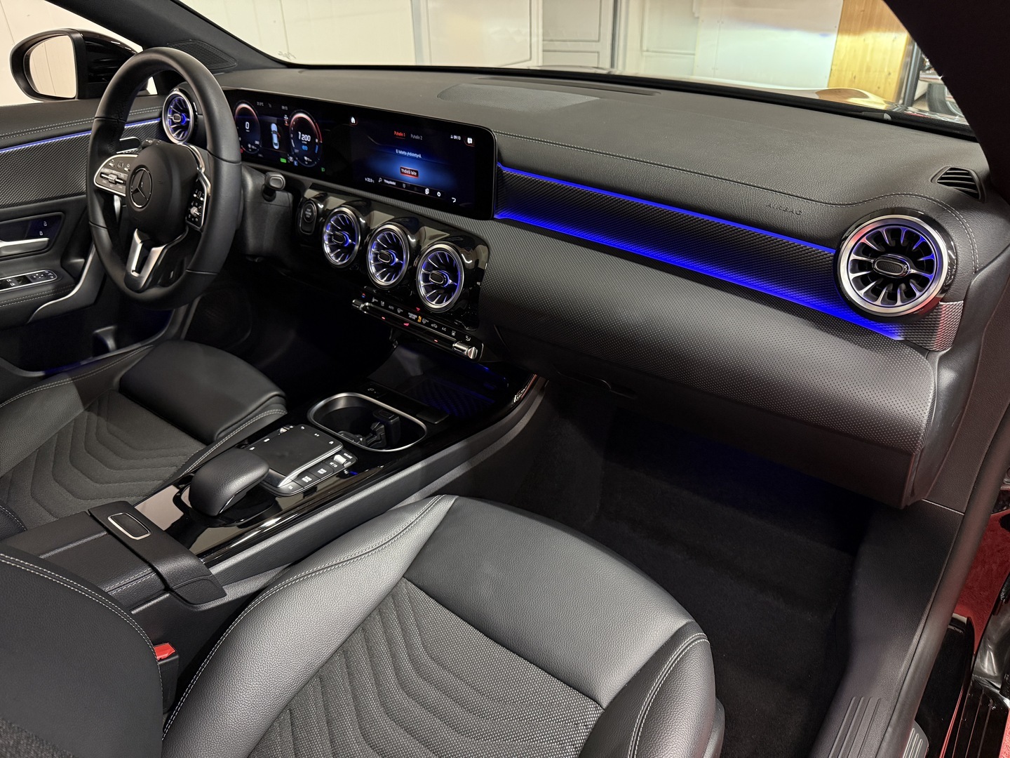 MERCEDES-BENZ CLA 2023