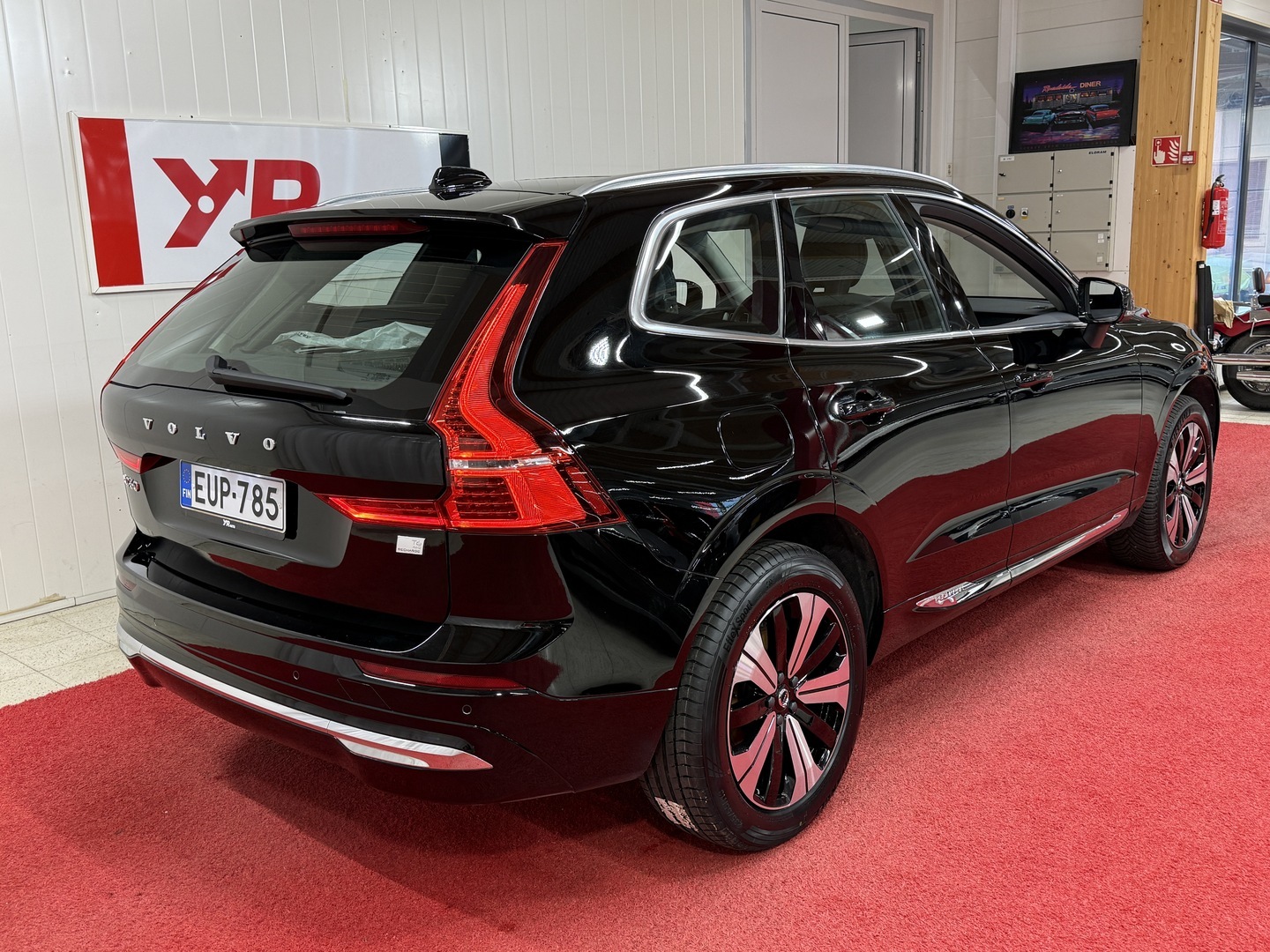 VOLVO XC60 2023