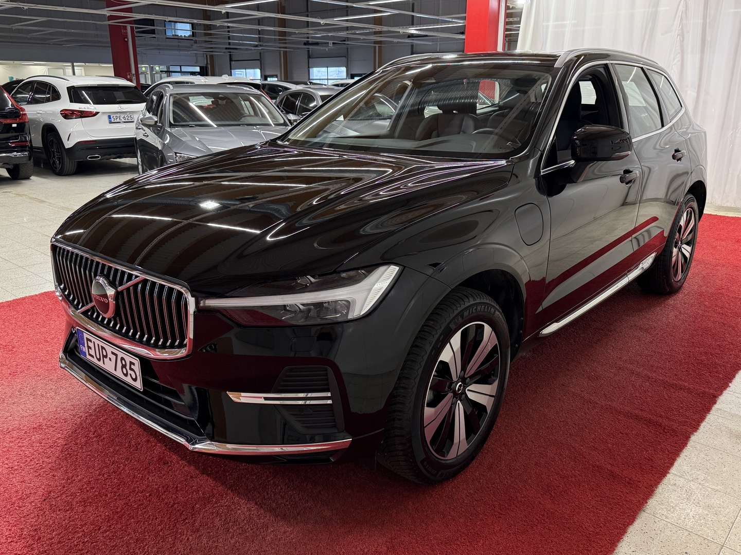 VOLVO XC60 2023
