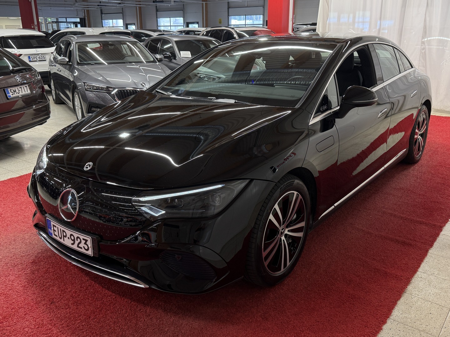 MERCEDES-BENZ EQE 2023