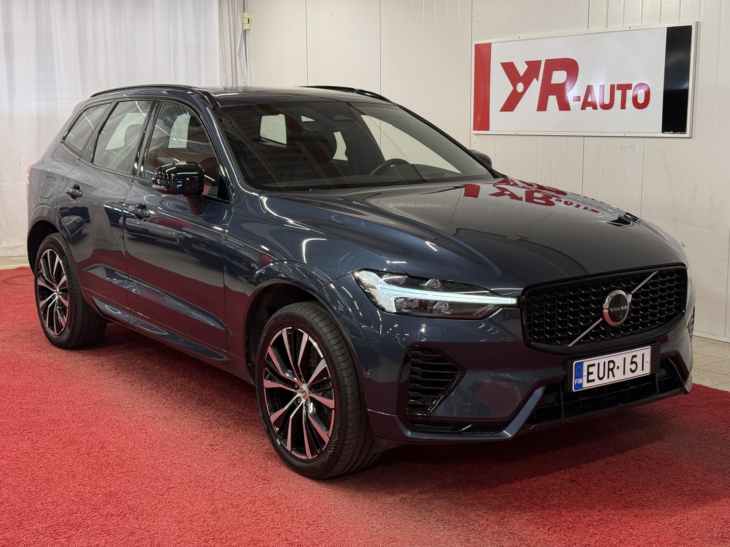 VOLVO XC60 2023