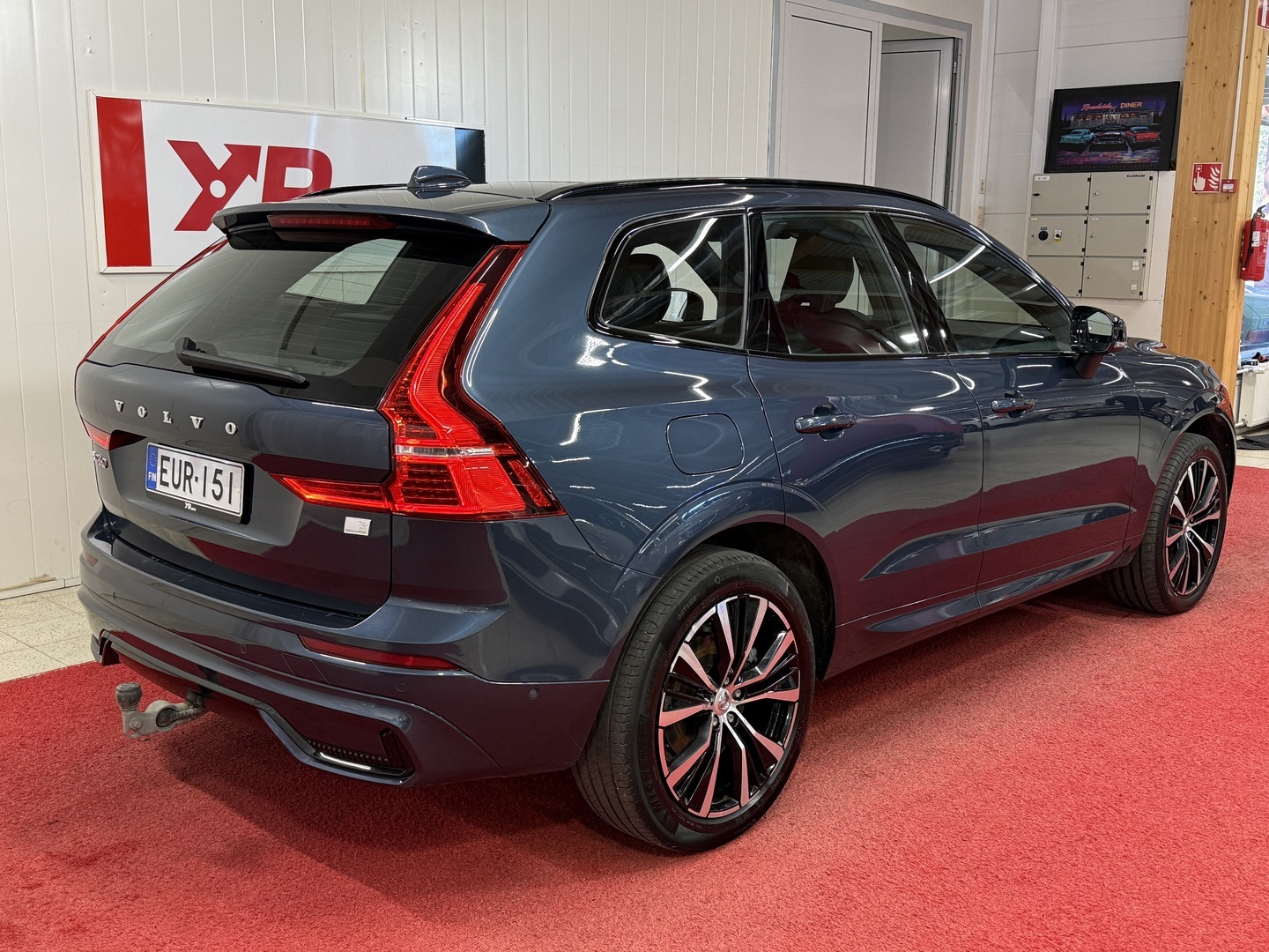 VOLVO XC60 2023