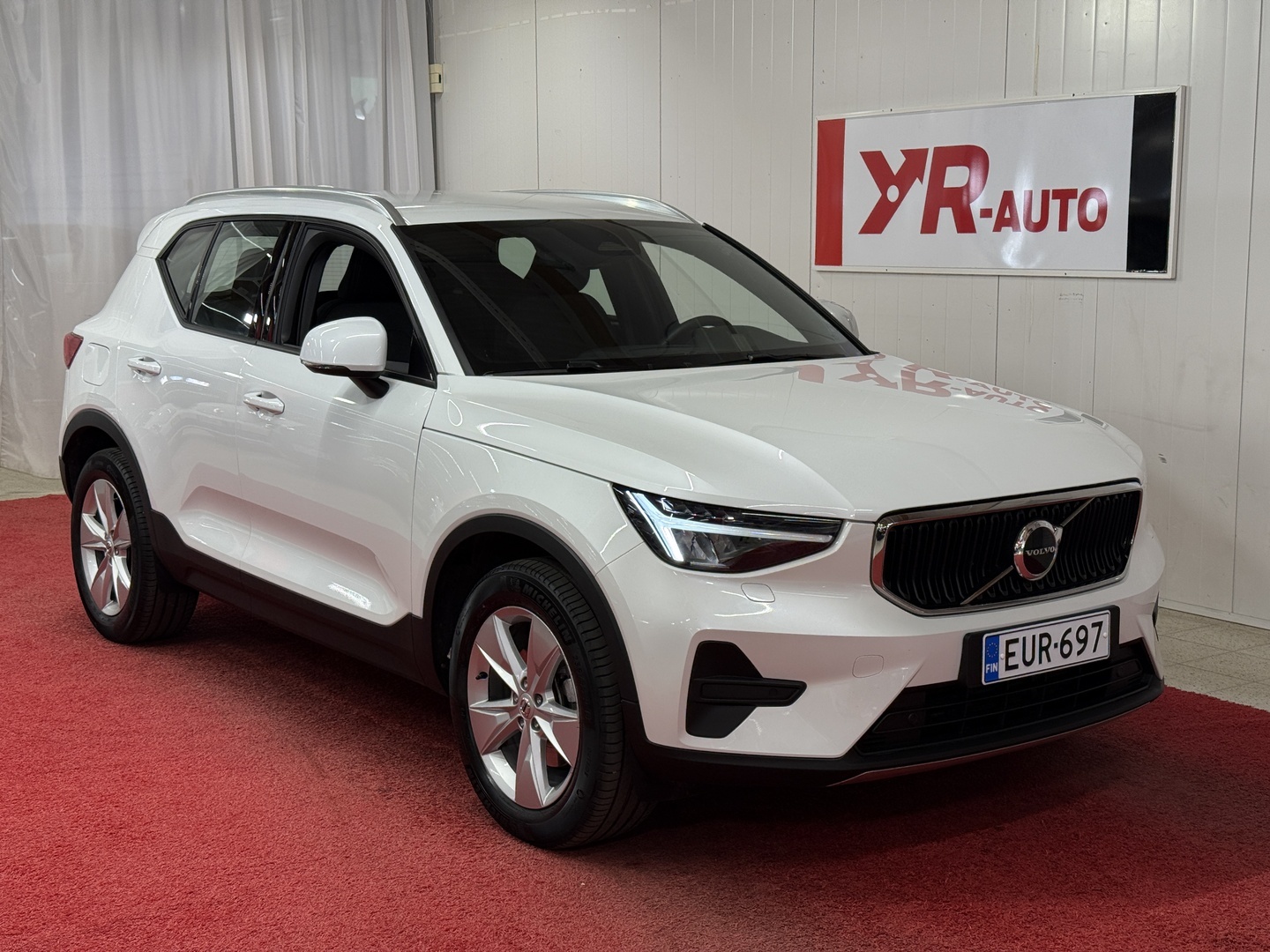 VOLVO XC40 2023