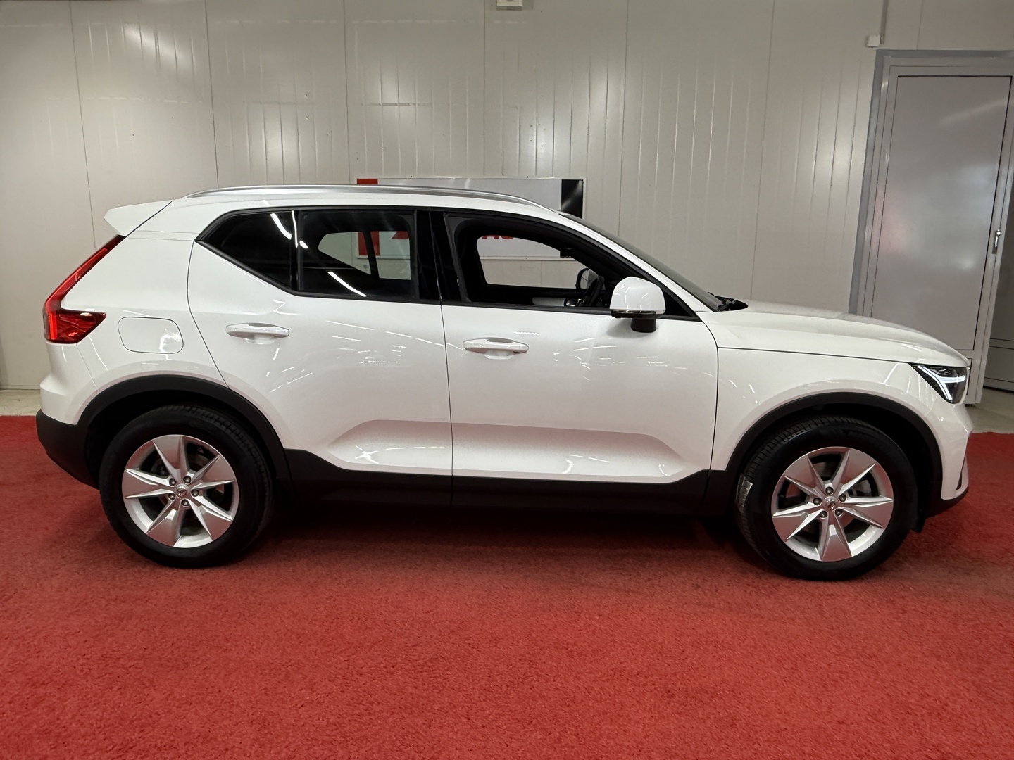 VOLVO XC40 2023