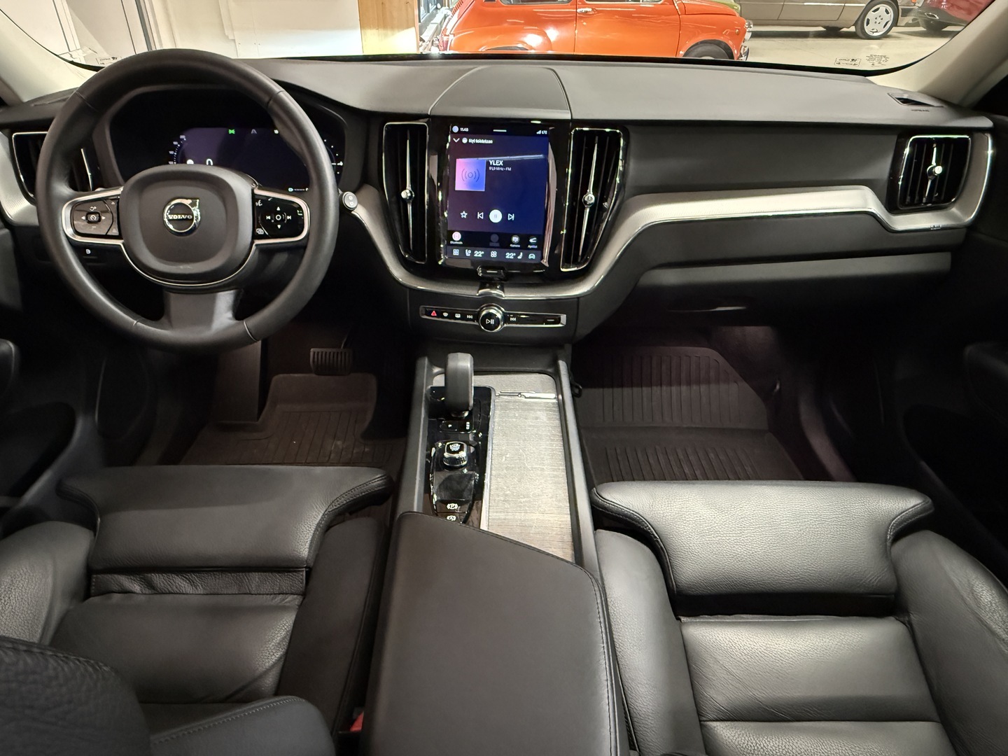 VOLVO XC60 9
