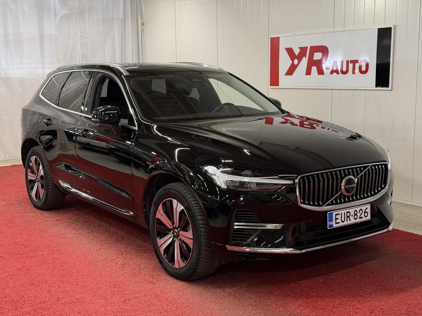 VOLVO XC60 2023