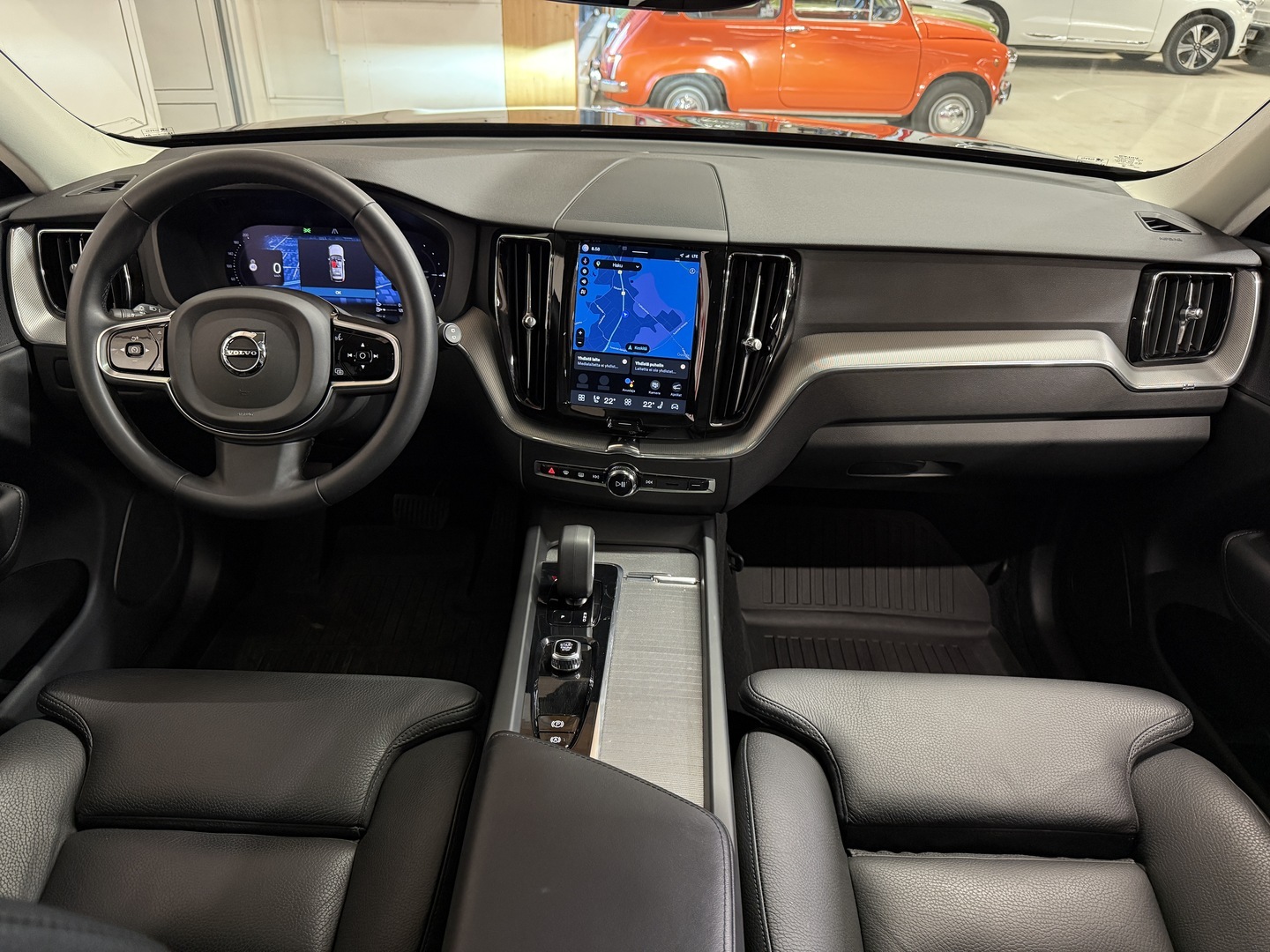 VOLVO XC60 2023