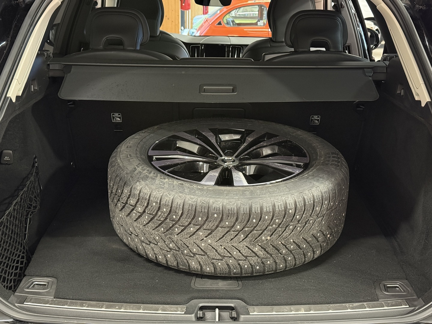 VOLVO XC60 2023
