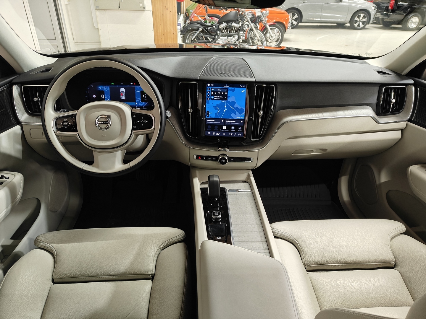 VOLVO XC60 2024