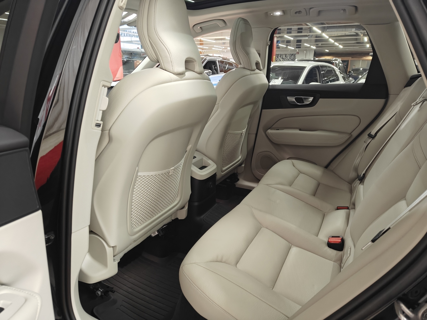 VOLVO XC60 2024