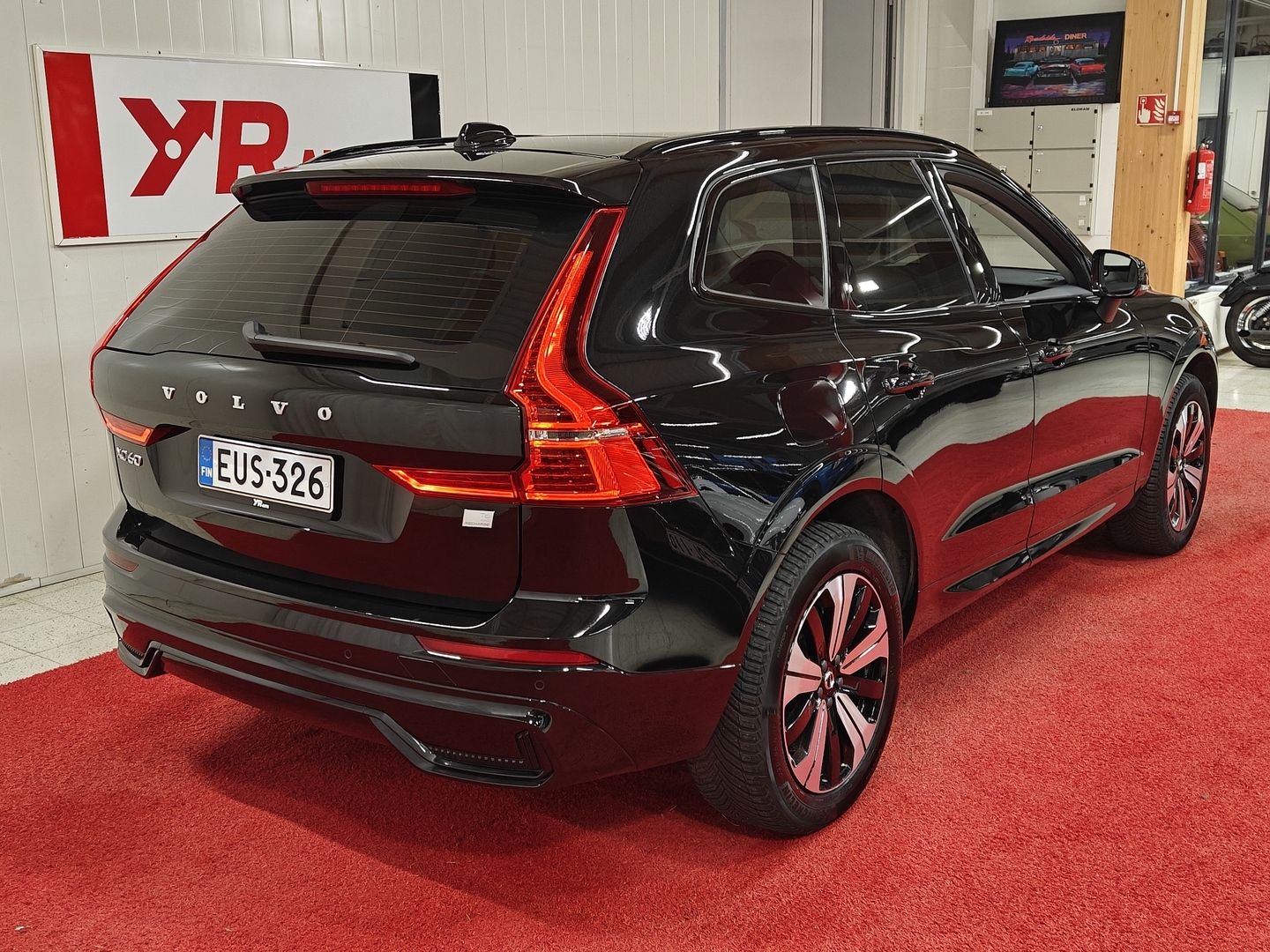 VOLVO XC60 2024