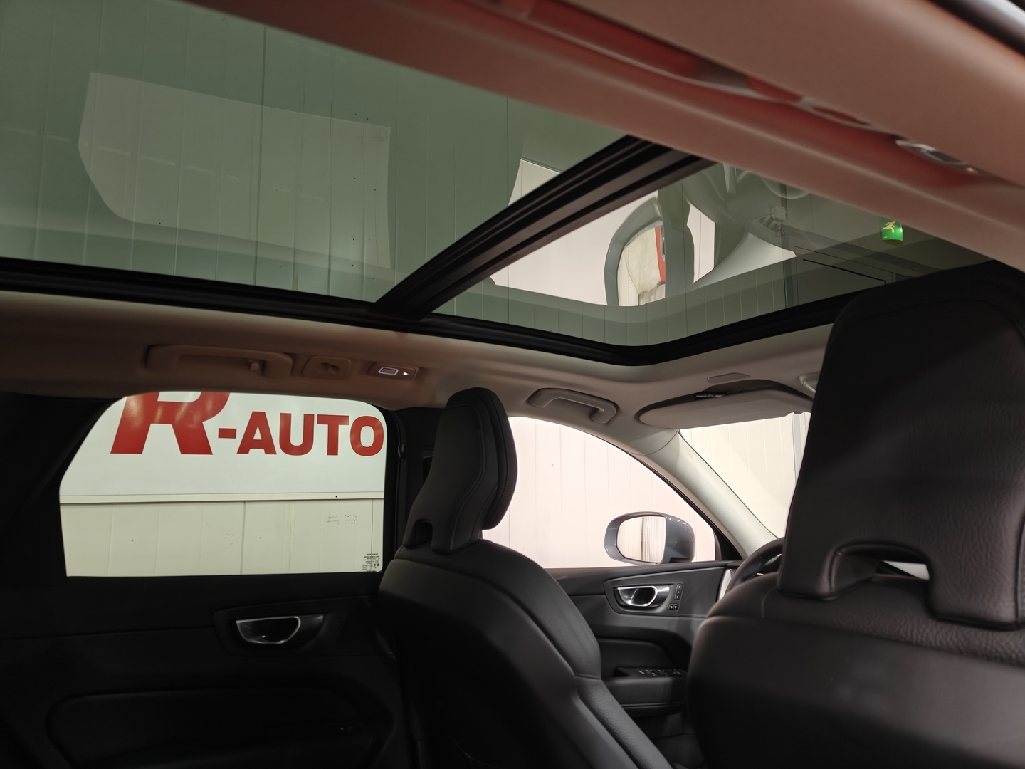 VOLVO XC60 11