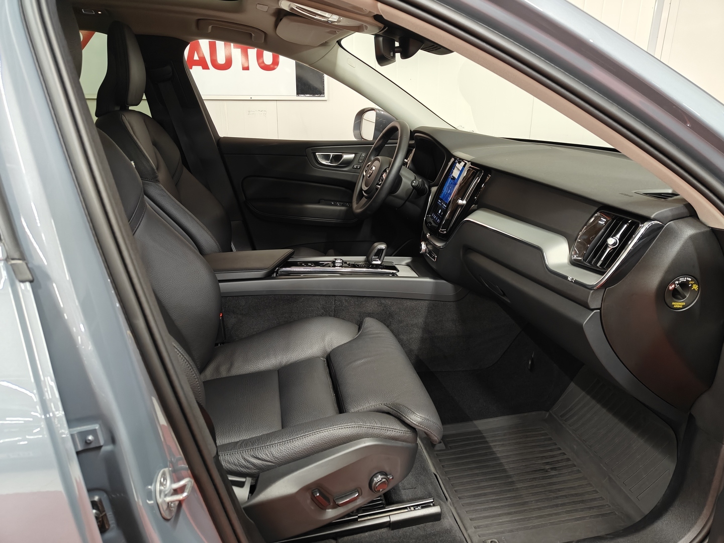 VOLVO XC60 12